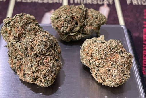 PINEAPPLE RUNTS 3.5g INDICA 28% INDICA - Image 4