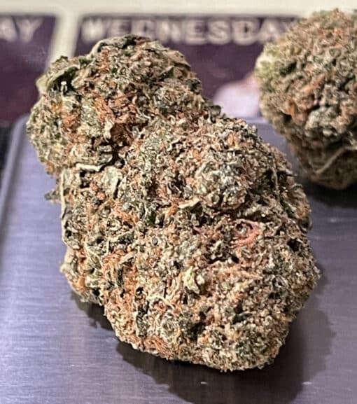 PINEAPPLE RUNTS 3.5g INDICA 28% INDICA - Image 2